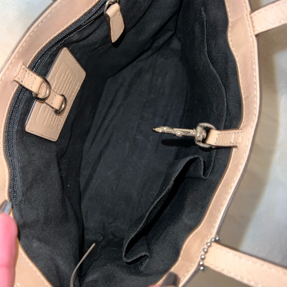 Black patent leather Coach purse - Picture 6 of 7